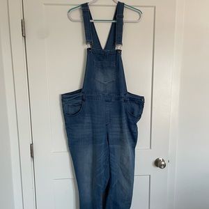 Overalls with split at ankle